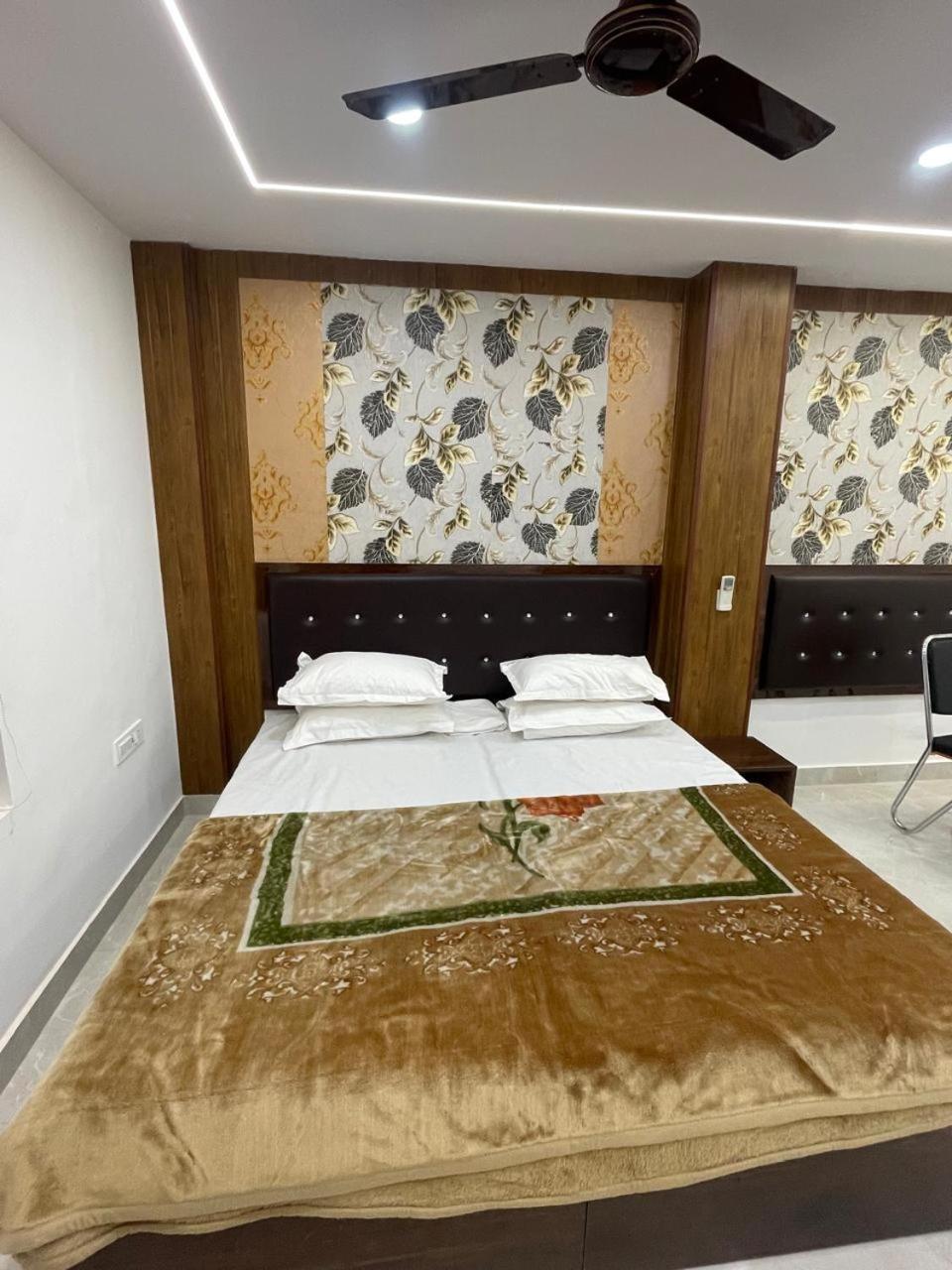 Bed and Breakfast Kashi Imperial Váránasí Exteriér fotografie